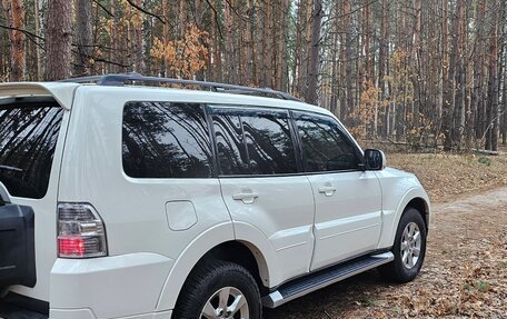 Mitsubishi Pajero IV, 2013 год, 2 700 000 рублей, 10 фотография