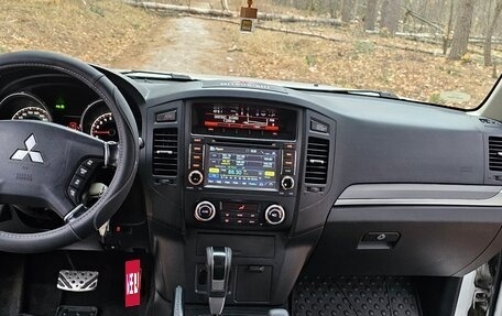 Mitsubishi Pajero IV, 2013 год, 2 700 000 рублей, 15 фотография