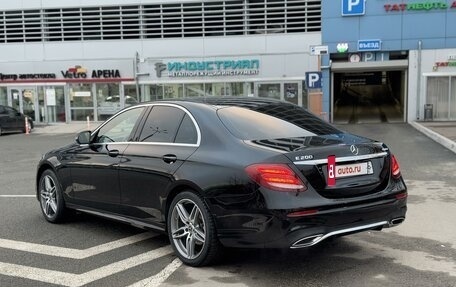 Mercedes-Benz E-Класс, 2019 год, 3 900 000 рублей, 3 фотография