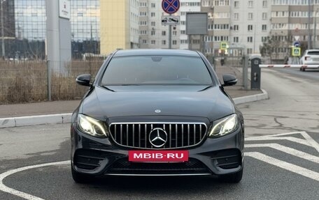 Mercedes-Benz E-Класс, 2019 год, 3 900 000 рублей, 8 фотография