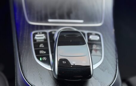 Mercedes-Benz E-Класс, 2019 год, 3 900 000 рублей, 19 фотография