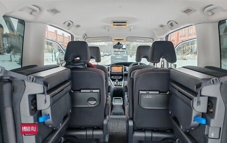 Nissan Serena IV, 2018 год, 2 250 000 рублей, 12 фотография