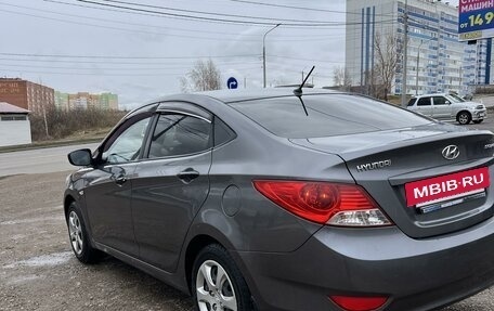 Hyundai Solaris II рестайлинг, 2011 год, 715 000 рублей, 19 фотография