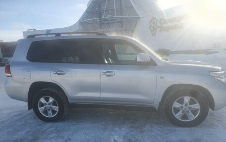 Toyota Land Cruiser 200, 2009 год, 3 240 000 рублей, 19 фотография