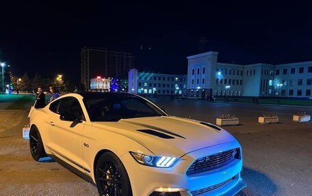 Ford Mustang VI рестайлинг, 2016 год, 4 950 000 рублей, 7 фотография