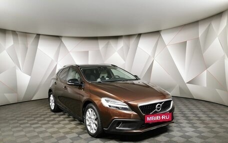 Volvo V40 Cross Country I, 2017 год, 1 847 000 рублей, 3 фотография