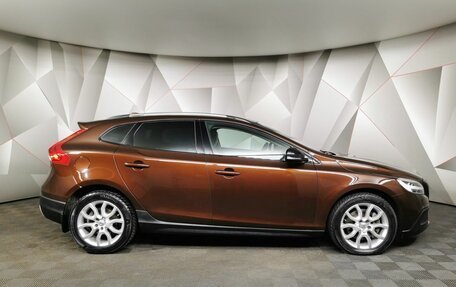 Volvo V40 Cross Country I, 2017 год, 1 847 000 рублей, 6 фотография