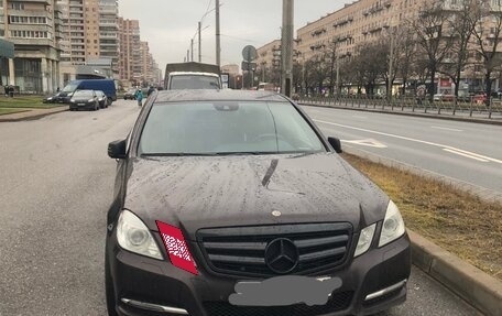 Mercedes-Benz E-Класс, 2010 год, 2 200 000 рублей, 5 фотография