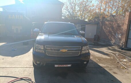 Chevrolet Tahoe III, 2012 год, 2 300 000 рублей, 2 фотография