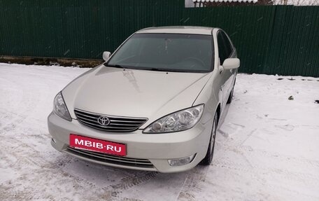 Toyota Camry V40, 2004 год, 799 000 рублей, 2 фотография