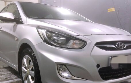 Hyundai Solaris II рестайлинг, 2013 год, 810 000 рублей, 11 фотография