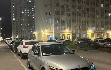 BMW 5 серия, 2004 год, 980 000 рублей, 12 фотография