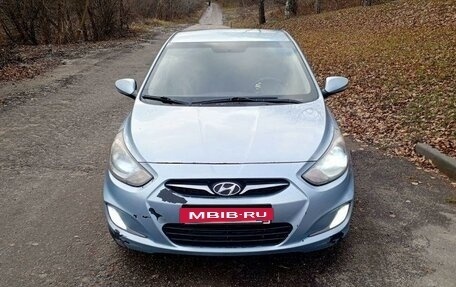 Hyundai Solaris II рестайлинг, 2011 год, 888 000 рублей, 20 фотография