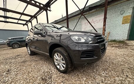 Volkswagen Touareg III, 2012 год, 2 090 000 рублей, 3 фотография