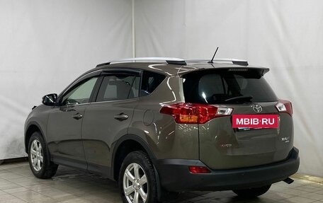 Toyota RAV4, 2014 год, 2 320 000 рублей, 14 фотография