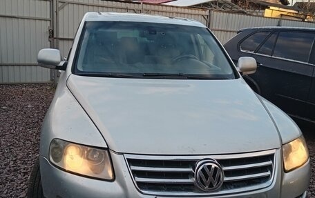 Volkswagen Touareg III, 2005 год, 650 000 рублей, 1 фотография