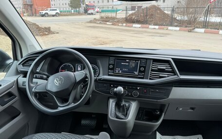 Volkswagen Caravelle T6 рестайлинг, 2020 год, 4 850 000 рублей, 18 фотография