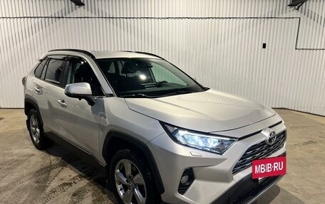 Toyota RAV4, 2019 год, 3 069 000 рублей, 3 фотография