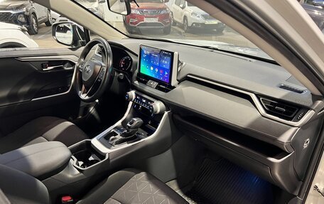 Toyota RAV4, 2019 год, 3 069 000 рублей, 10 фотография