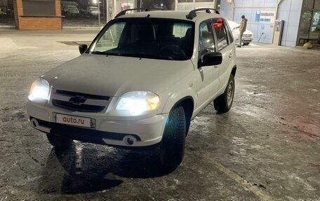 Chevrolet Niva I рестайлинг, 2015 год, 575 000 рублей, 4 фотография