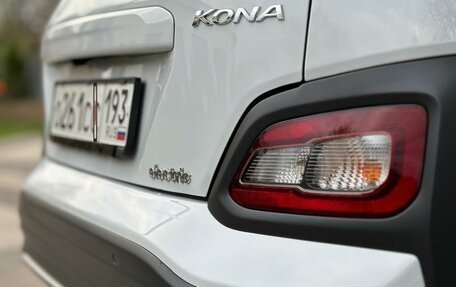 Hyundai Kona I, 2018 год, 2 600 000 рублей, 18 фотография