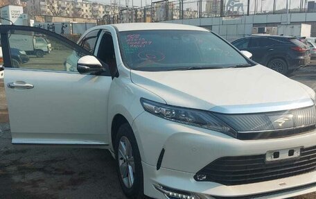 Toyota Harrier, 2019 год, 3 100 000 рублей, 4 фотография