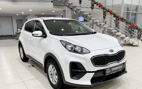 KIA Sportage IV рестайлинг, 2020 год, 2 290 000 рублей, 3 фотография