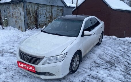 Toyota Camry, 2014 год, 2 050 000 рублей, 2 фотография