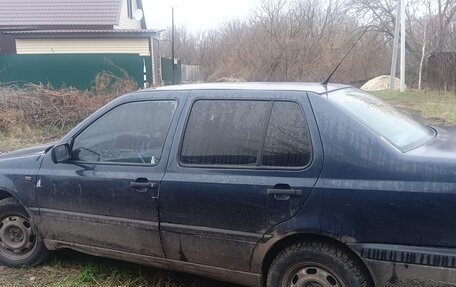 Volkswagen Vento, 1992 год, 130 000 рублей, 5 фотография