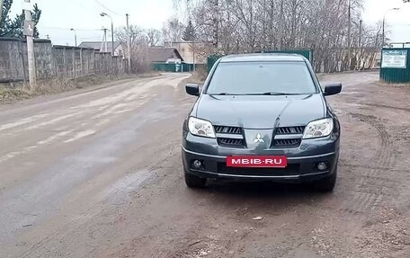 Mitsubishi Outlander III рестайлинг 3, 2004 год, 580 000 рублей, 6 фотография