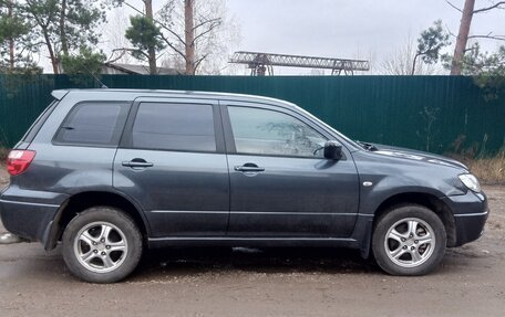 Mitsubishi Outlander III рестайлинг 3, 2004 год, 580 000 рублей, 19 фотография