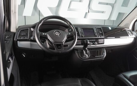 Volkswagen Multivan T6 рестайлинг, 2015 год, 2 999 000 рублей, 6 фотография