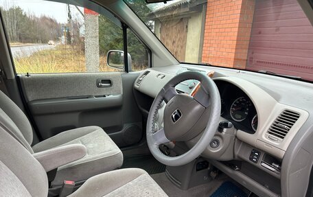 Honda Mobilio I, 2003 год, 820 000 рублей, 25 фотография