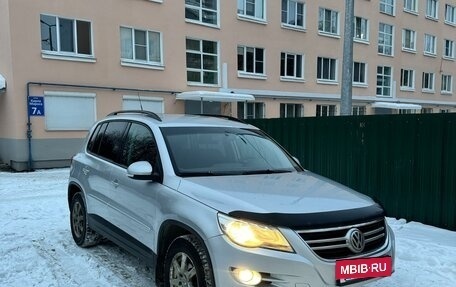 Volkswagen Tiguan I, 2010 год, 1 140 000 рублей, 2 фотография