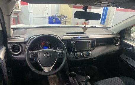 Toyota RAV4, 2014 год, 1 870 000 рублей, 2 фотография