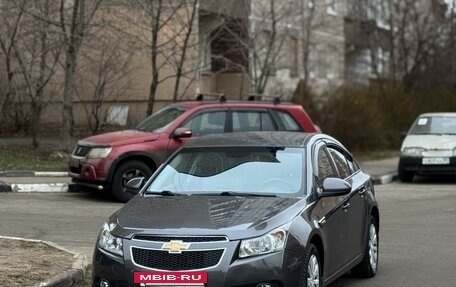 Chevrolet Cruze II, 2011 год, 685 000 рублей, 2 фотография