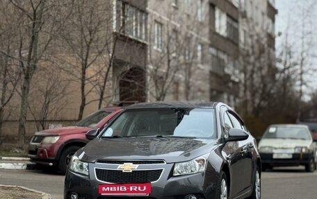 Chevrolet Cruze II, 2011 год, 685 000 рублей, 3 фотография