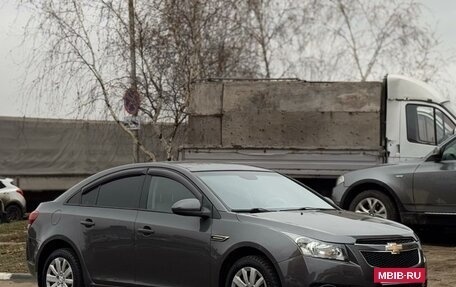 Chevrolet Cruze II, 2011 год, 685 000 рублей, 7 фотография