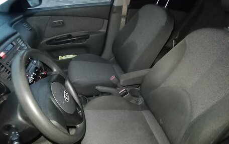 KIA Rio II, 2011 год, 715 000 рублей, 20 фотография