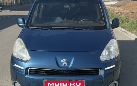 Peugeot Partner II рестайлинг 2, 2012 год, 650 000 рублей, 1 фотография