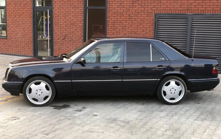 Mercedes-Benz E-Класс, 1996 год, 500 000 рублей, 3 фотография