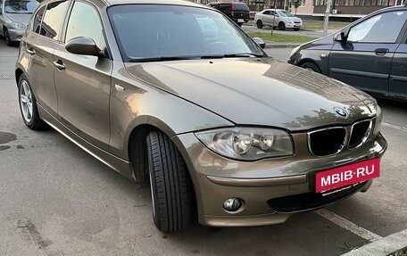 BMW 1 серия, 2006 год, 650 000 рублей, 2 фотография