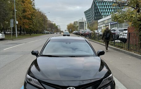 Toyota Camry, 2021 год, 3 150 000 рублей, 2 фотография