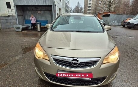 Opel Astra J, 2011 год, 1 100 000 рублей, 3 фотография