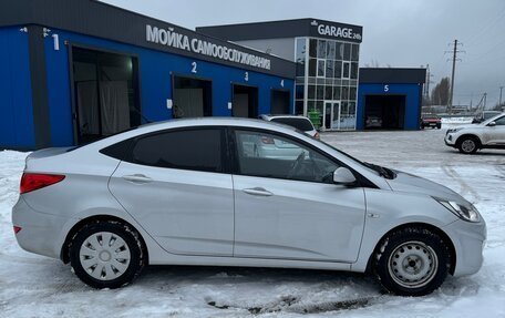 Hyundai Solaris II рестайлинг, 2012 год, 930 000 рублей, 5 фотография