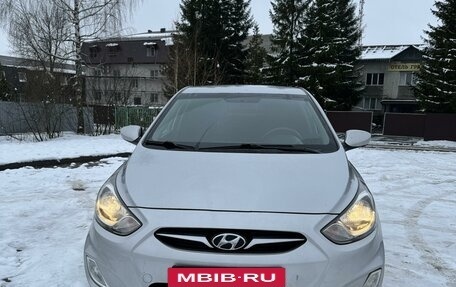 Hyundai Solaris II рестайлинг, 2012 год, 930 000 рублей, 2 фотография