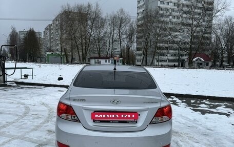 Hyundai Solaris II рестайлинг, 2012 год, 930 000 рублей, 3 фотография