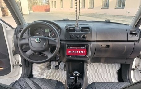 Skoda Fabia II, 2012 год, 750 000 рублей, 6 фотография