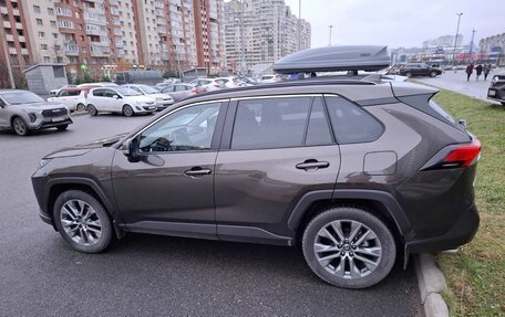 Toyota RAV4, 2021 год, 3 950 000 рублей, 8 фотография