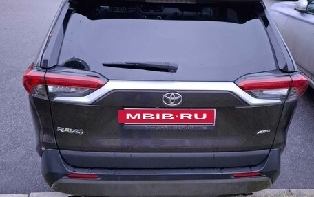 Toyota RAV4, 2021 год, 3 950 000 рублей, 5 фотография